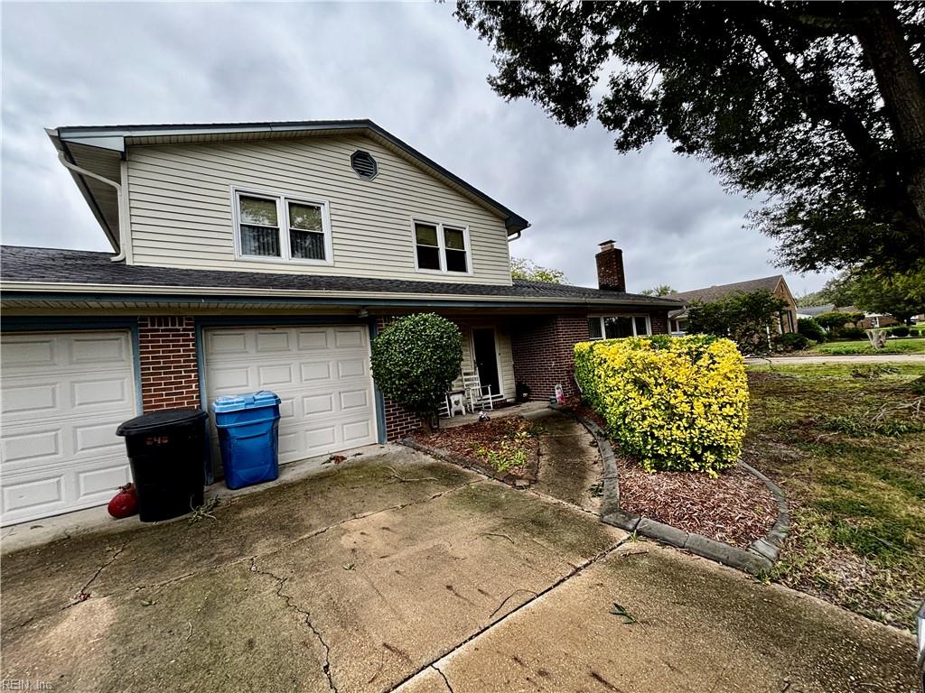 648 Charlecote DR Property Photo 1