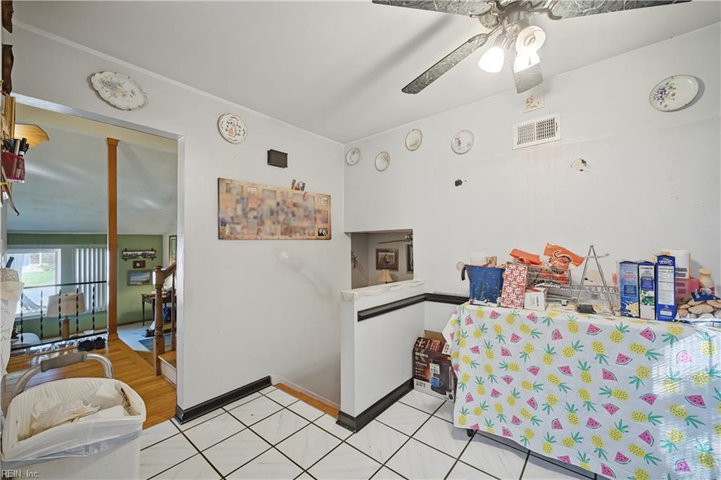 648 Charlecote Dr Property Photo 21