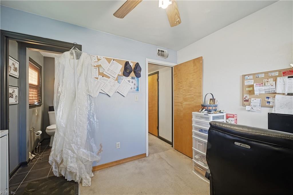 648 Charlecote Dr Property Photo 24