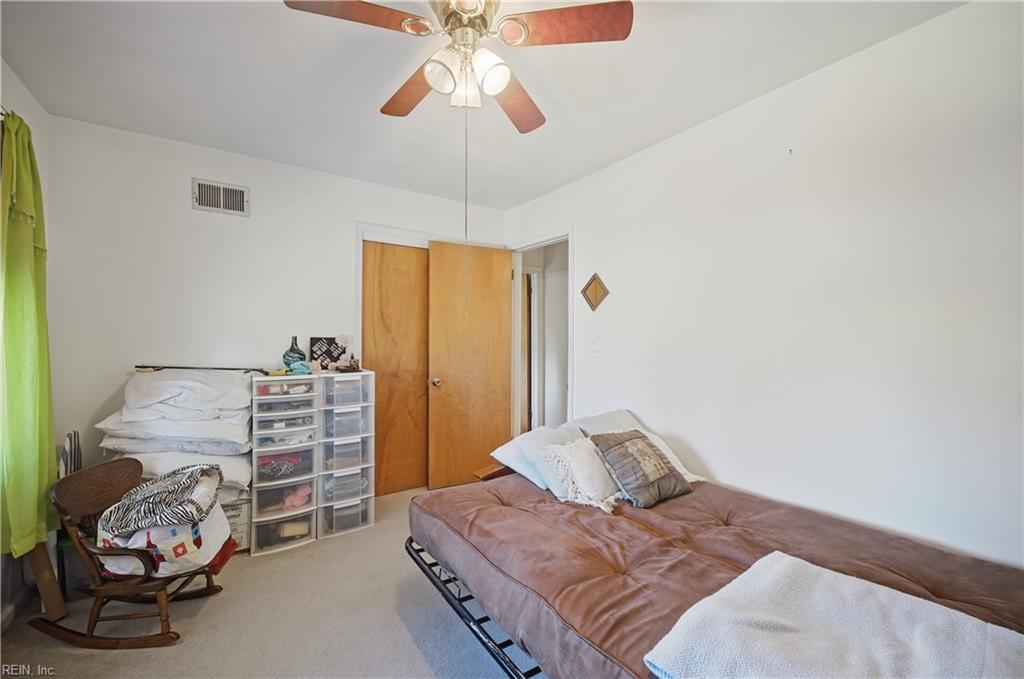 648 Charlecote Dr Property Photo 26