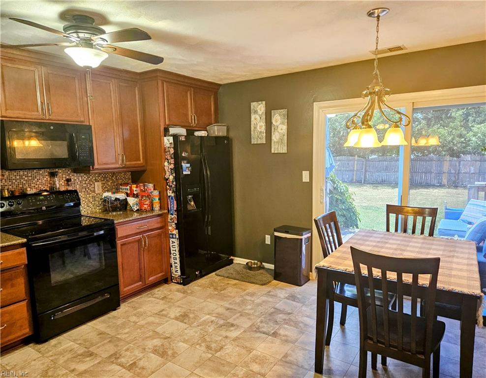 340 Belle Ridge Ct Property Photo 3
