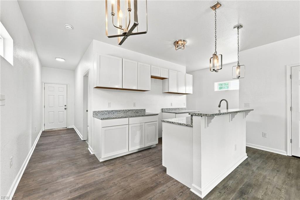 308 N Lloyd St Property Photo 5