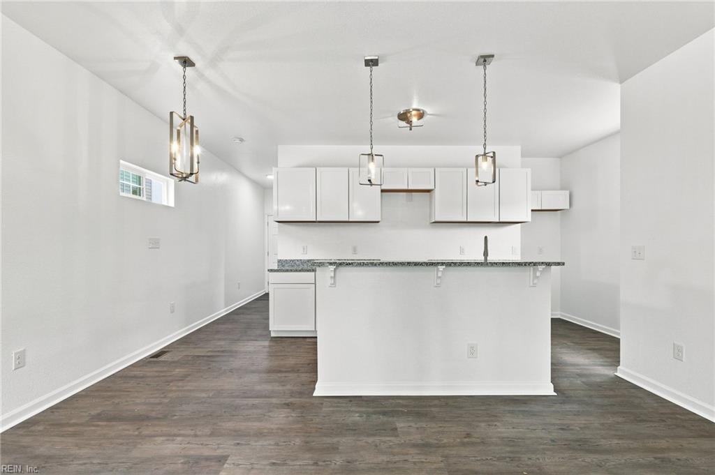 308 N Lloyd St Property Photo 6