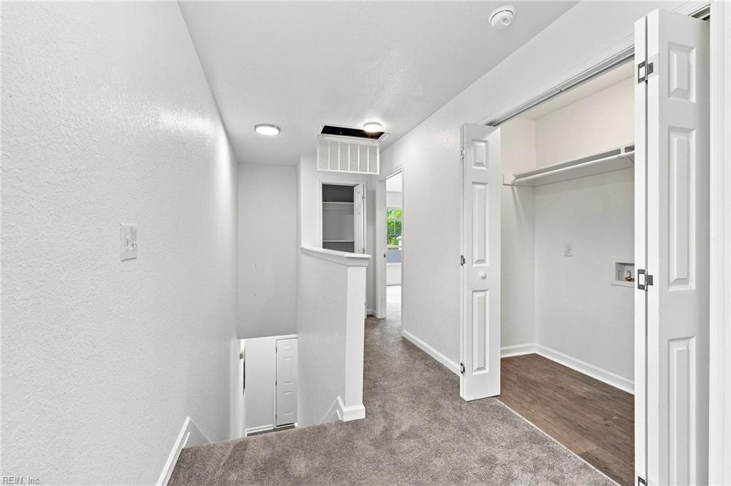 308 N Lloyd St Property Photo 13