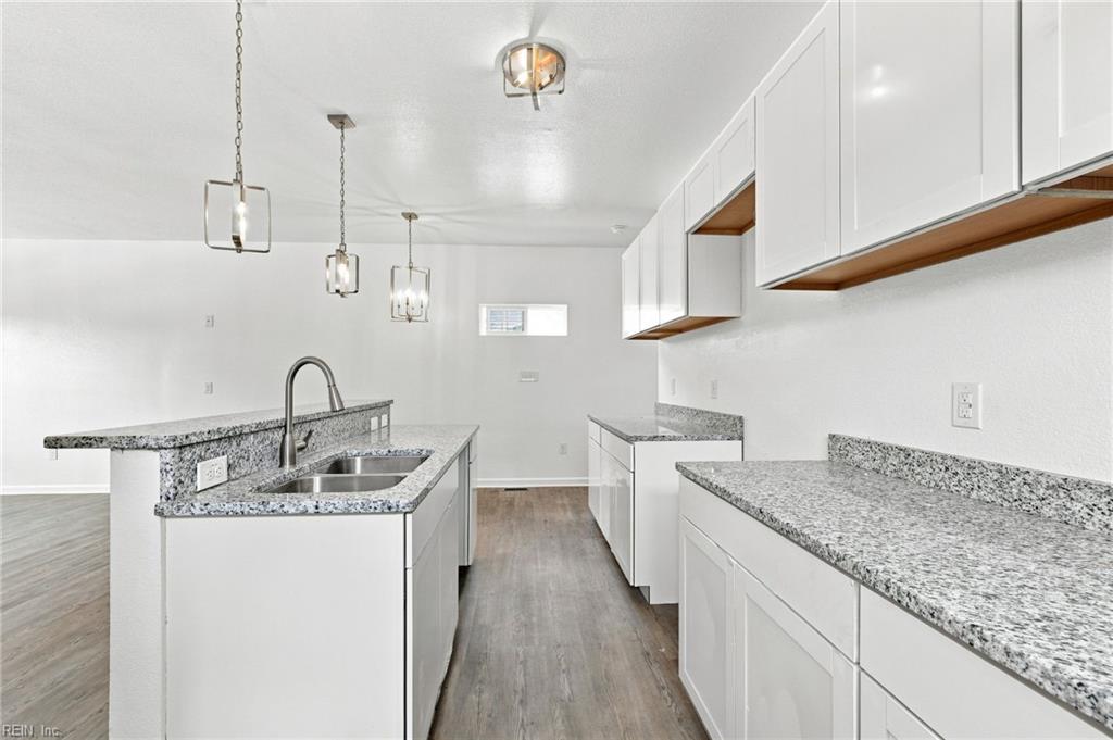 308 N Lloyd St Property Photo 22