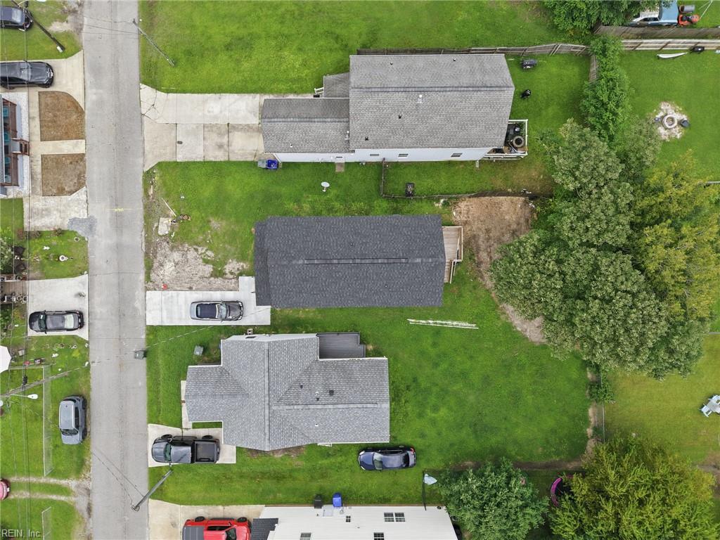 308 N Lloyd St Property Photo 27