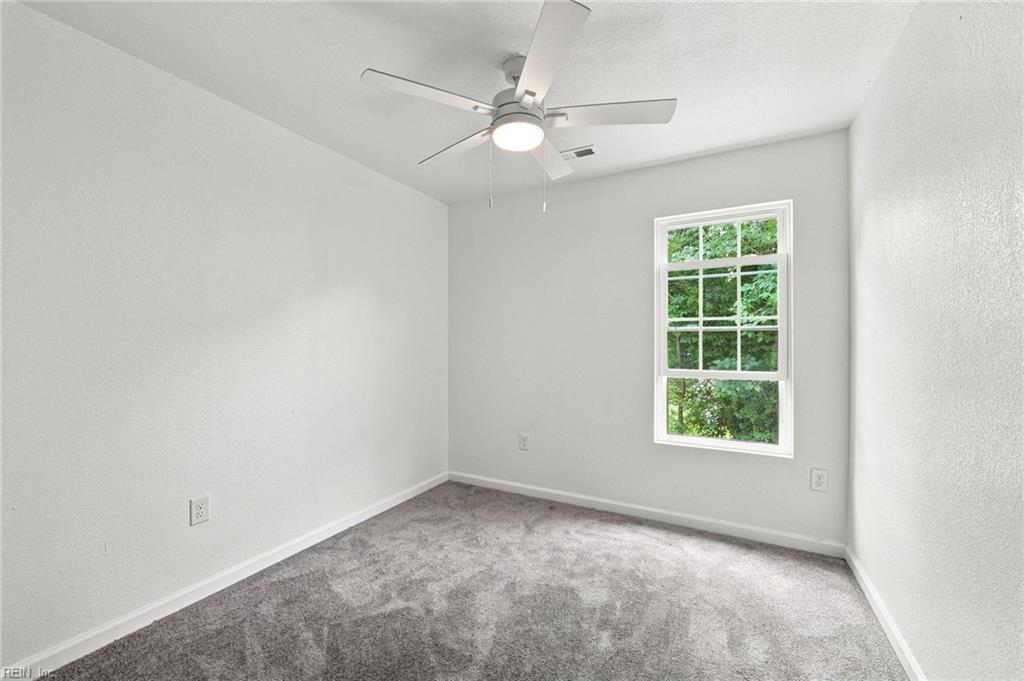 308 N Lloyd St Property Photo 29