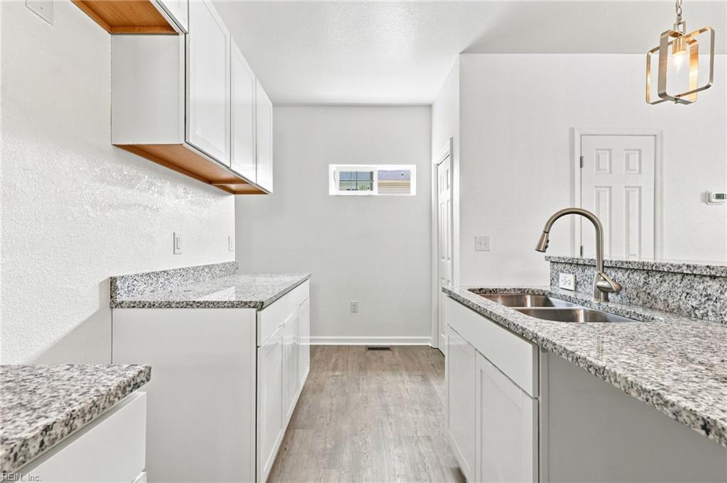 308 N Lloyd St Property Photo 32