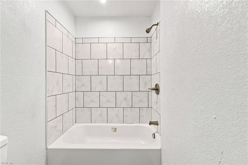 308 N Lloyd St Property Photo 33