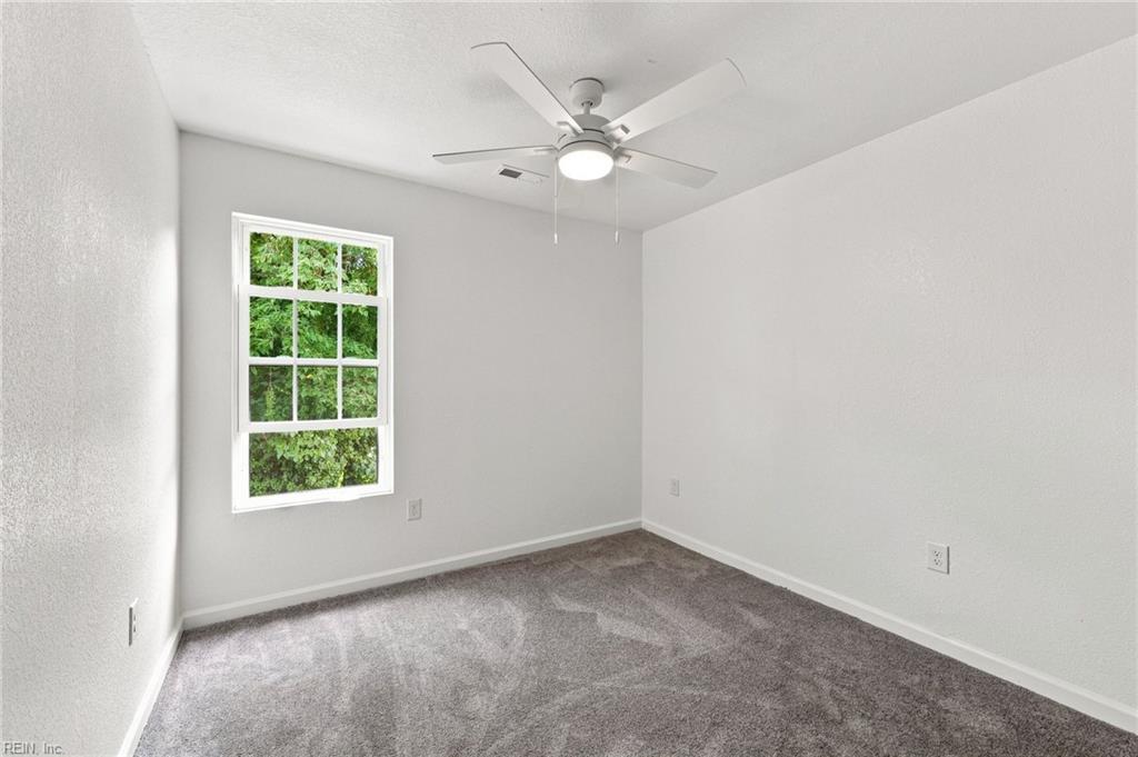 308 N Lloyd St Property Photo 40