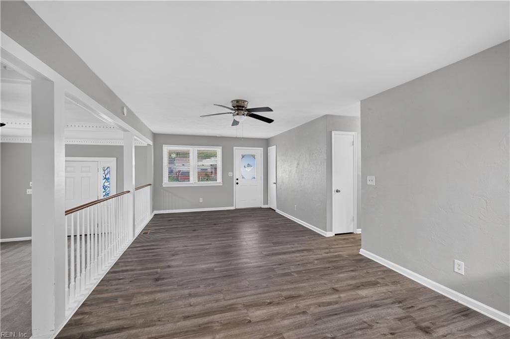 2706 Halsey St Property Photo 7