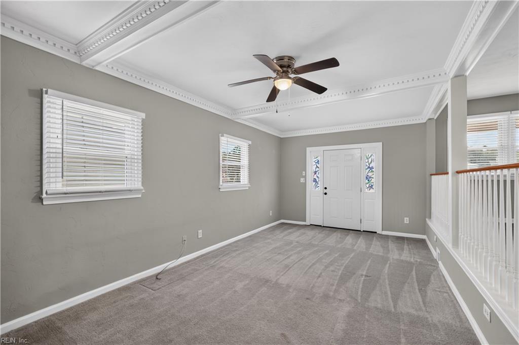 2706 Halsey St Property Photo 12