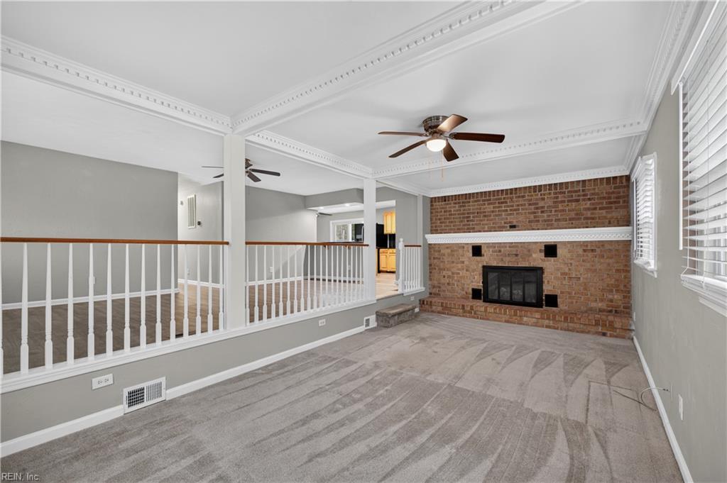 2706 Halsey St Property Photo 13