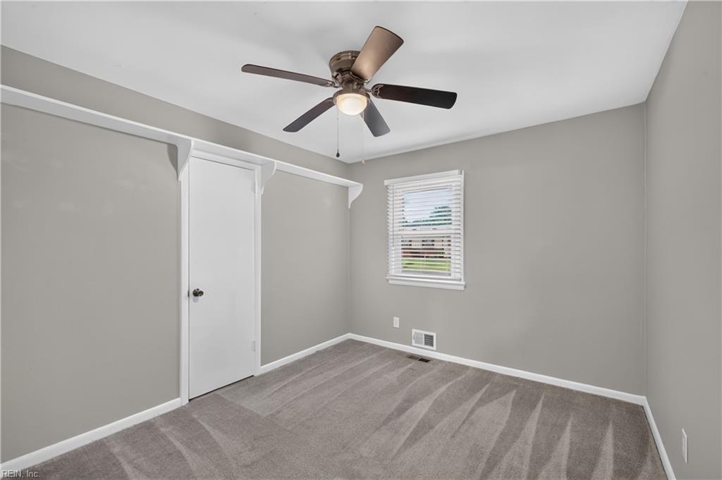 2706 Halsey St Property Photo 14