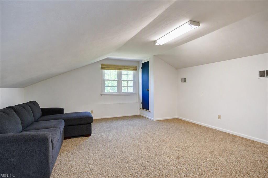 816 Adrian Dr Property Photo 33