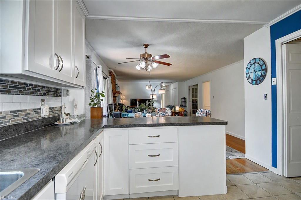 816 Adrian Dr Property Photo 34