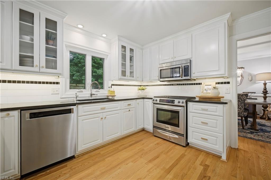 100 James Landing Rd Property Photo 9