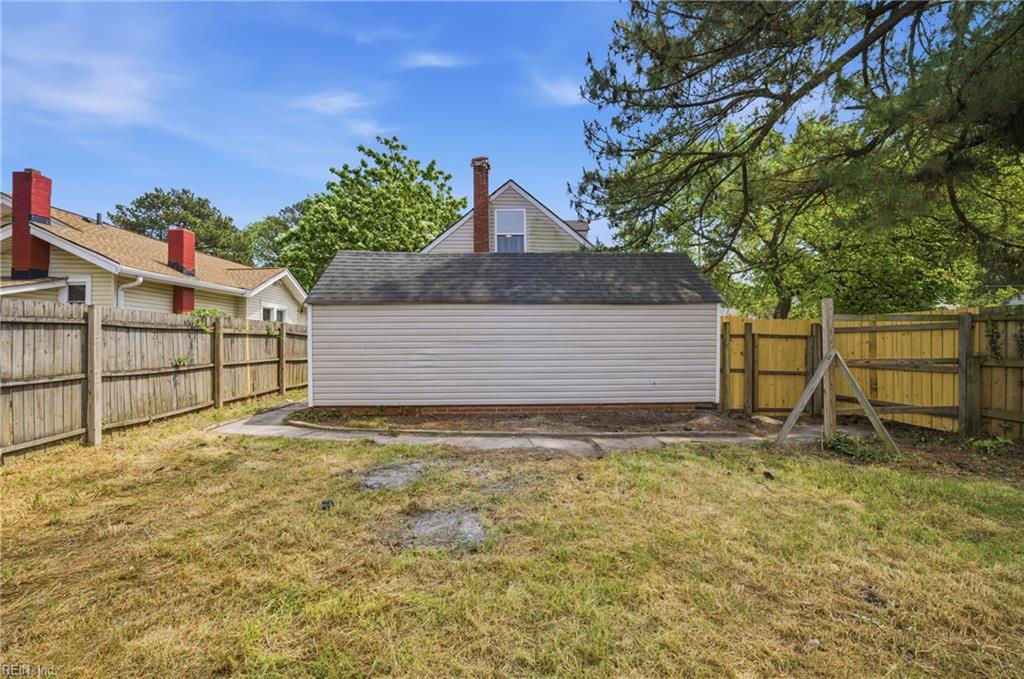 2801 Dunkirk Ave Property Photo 36