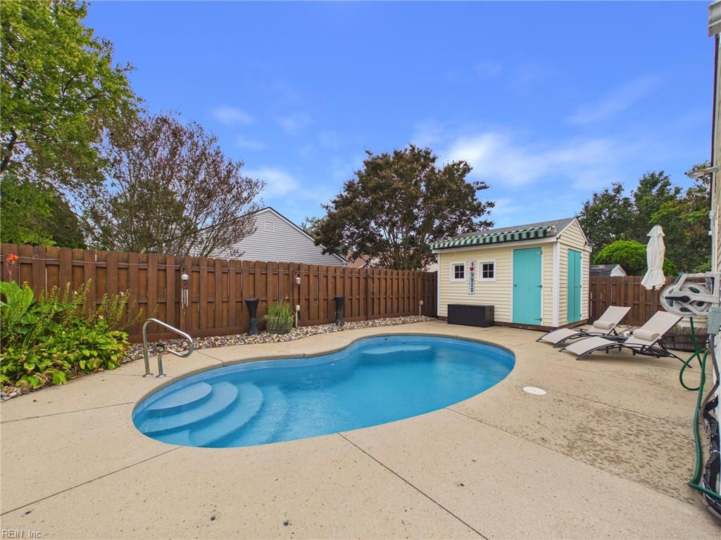 525 Hillshire Way Property Photo 10