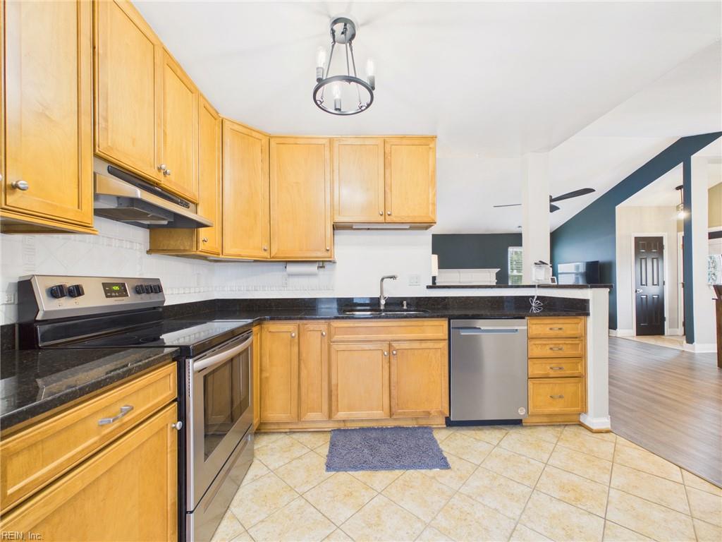 525 Hillshire Way Property Photo 36