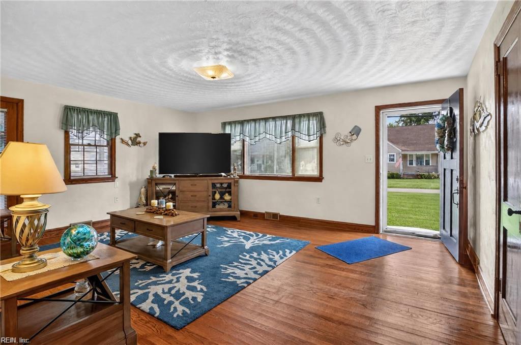 308 Hanbury Ave Property Photo 29