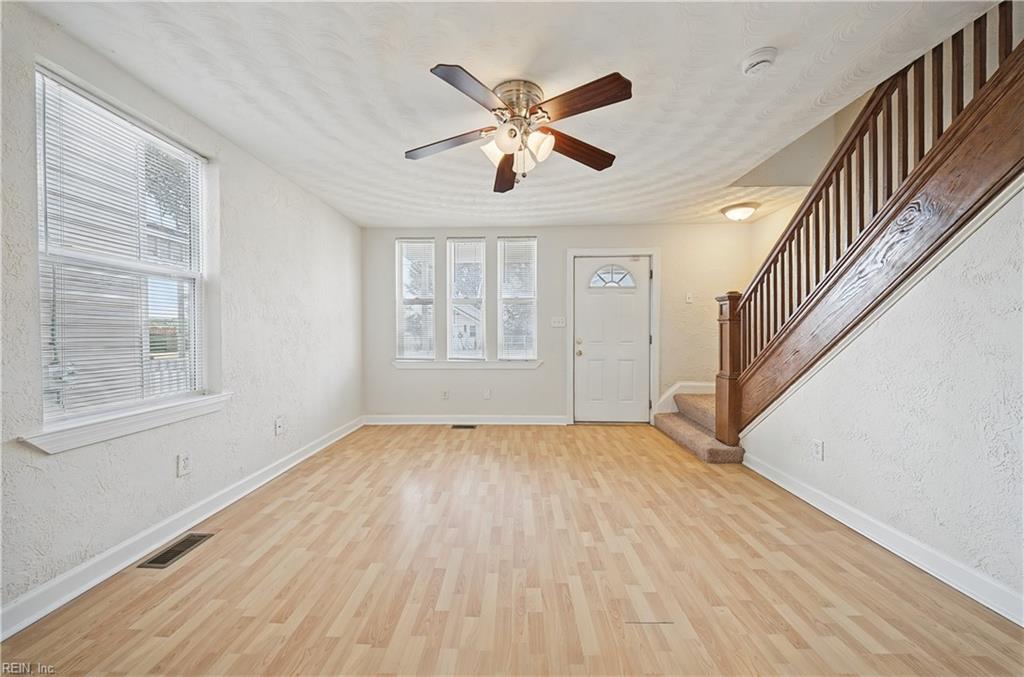 1226 Lindsay Ave Property Photo 6