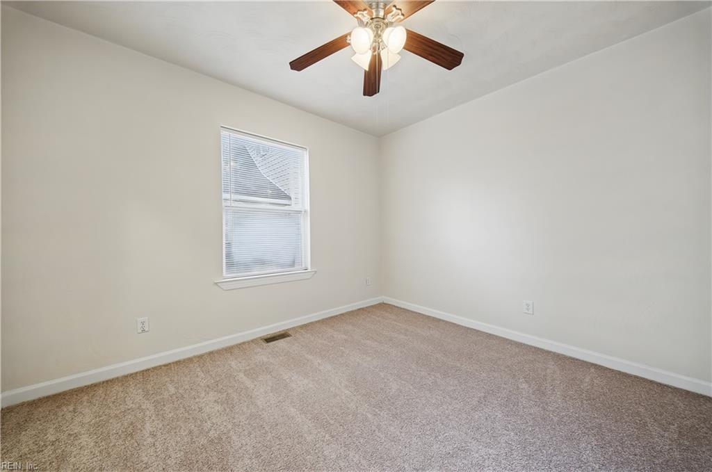 1226 Lindsay Ave Property Photo 12