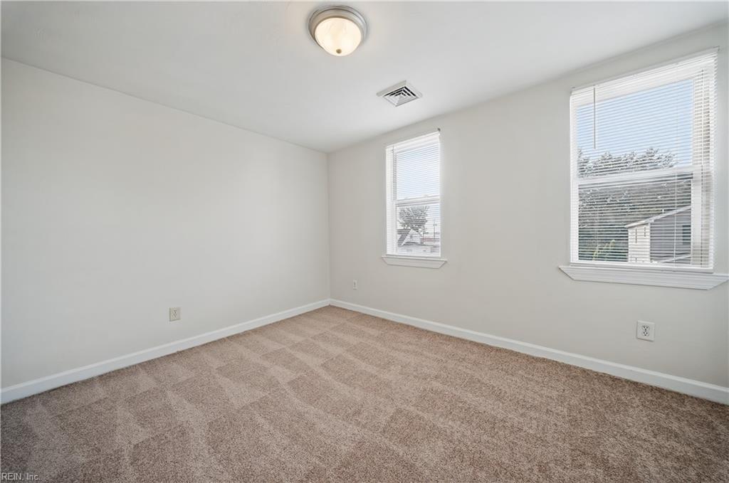 1226 Lindsay Ave Property Photo 17
