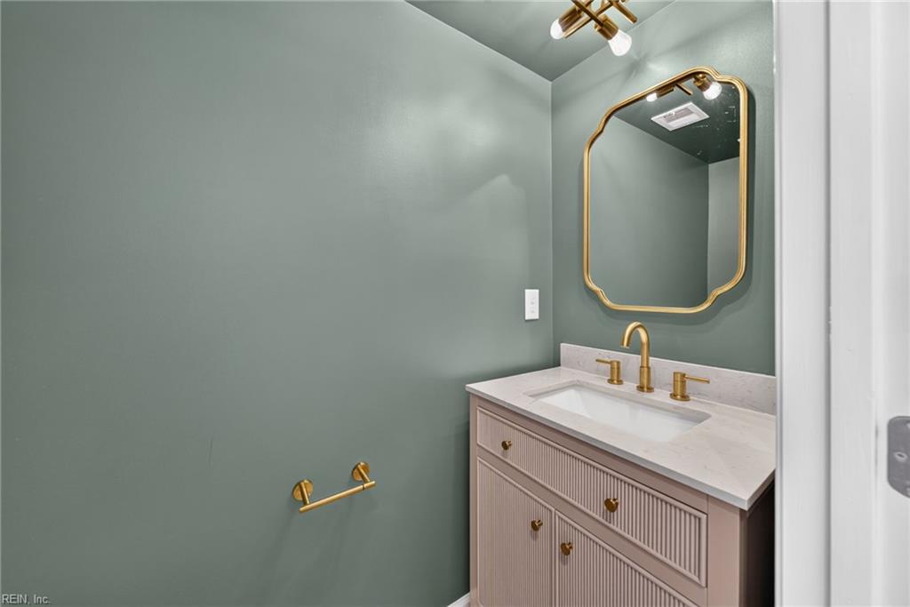120 Stegg St Property Photo 15