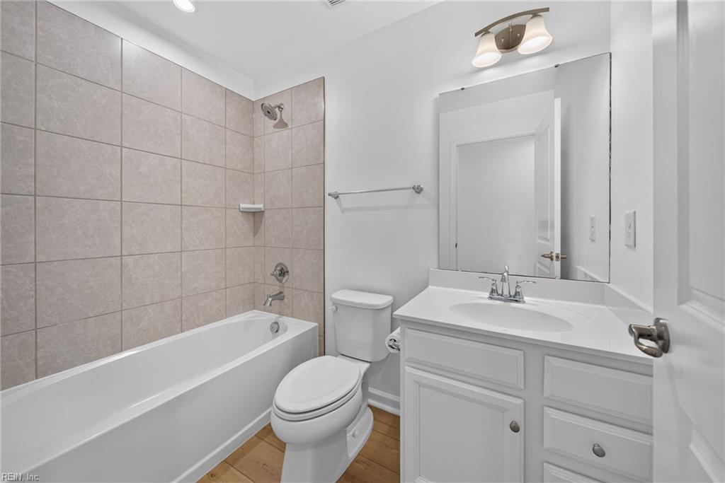 120 Stegg St Property Photo 19