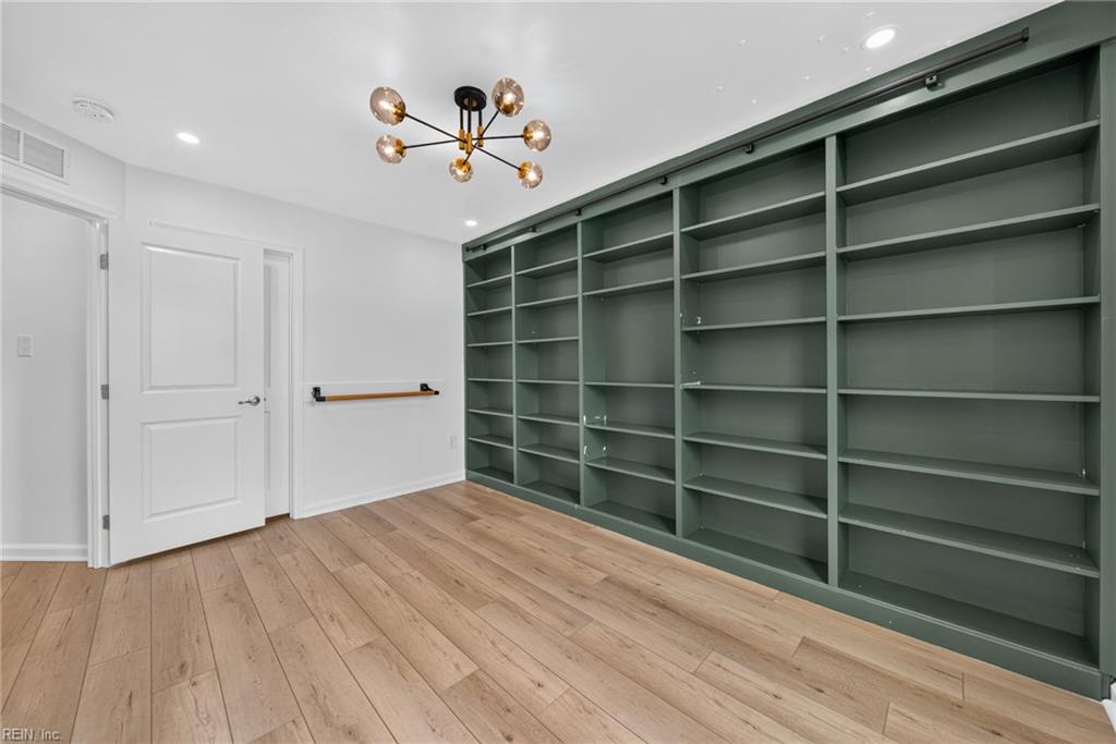 120 Stegg St Property Photo 23