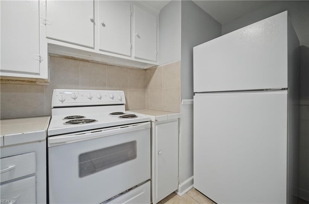 143 Maryland Ave Property Photo 8