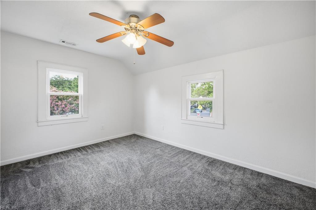 10 Alden Ave Property Photo 12