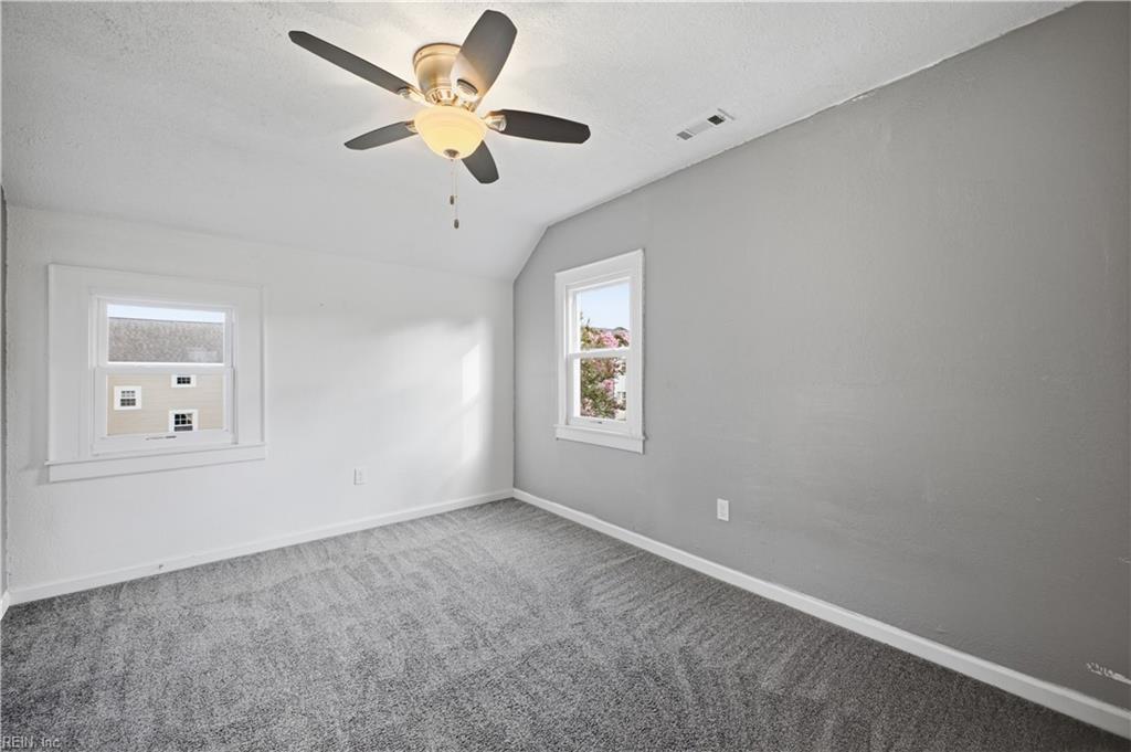 10 Alden Ave Property Photo 14