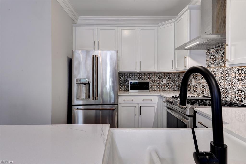 5441 Center St Property Photo 12