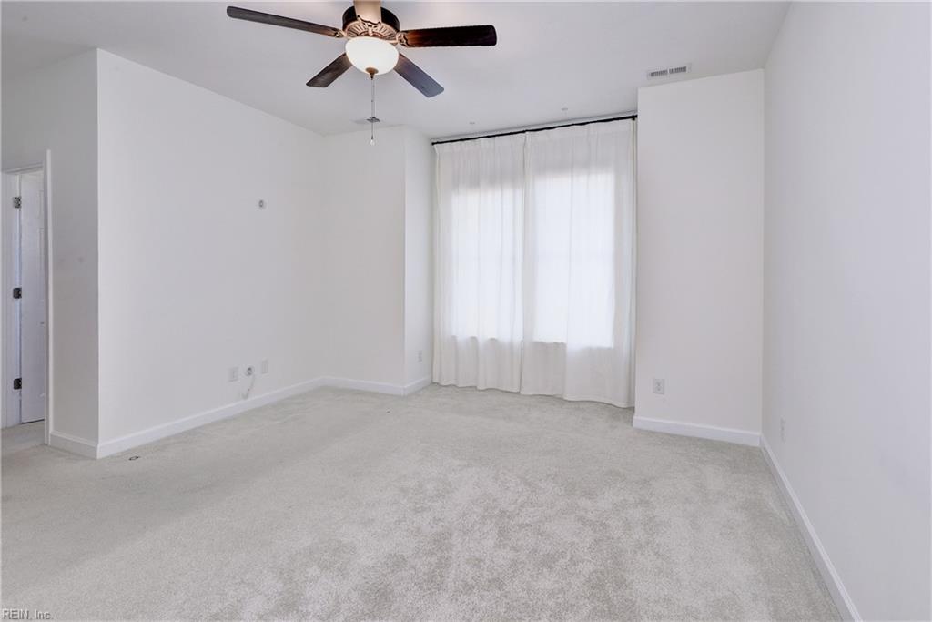 5441 Center St Property Photo 16