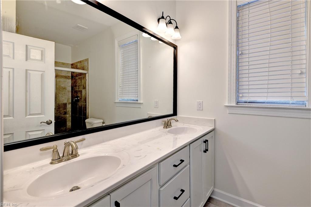 5441 Center St Property Photo 17