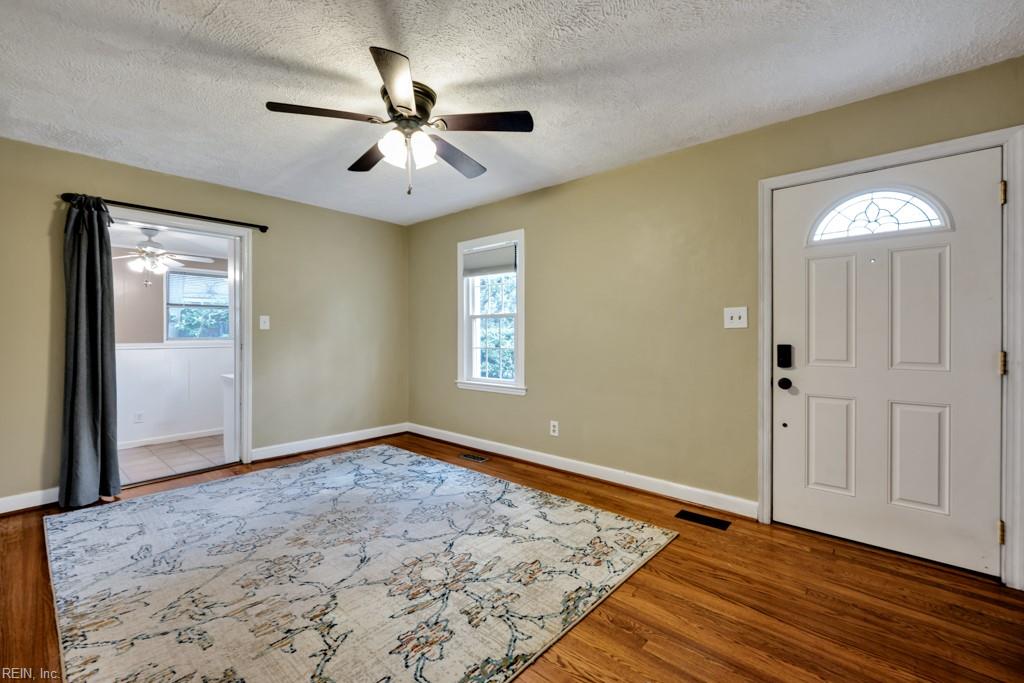 1712 Tarrall Ave Property Photo 3