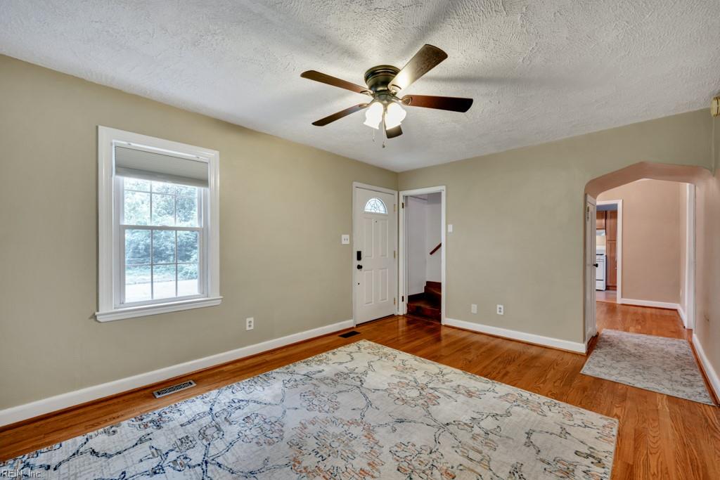 1712 Tarrall Ave Property Photo 4