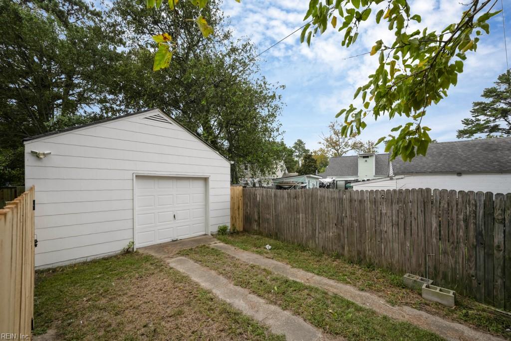 1712 Tarrall Ave Property Photo 34