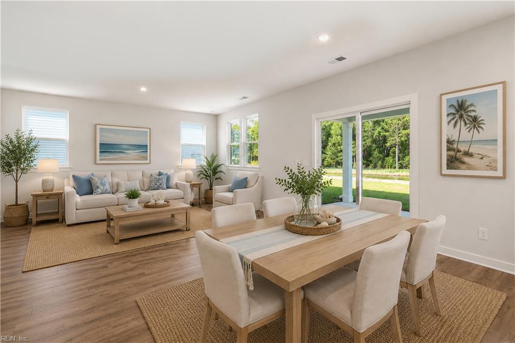2106 Wentworth Xing Property Photo 4
