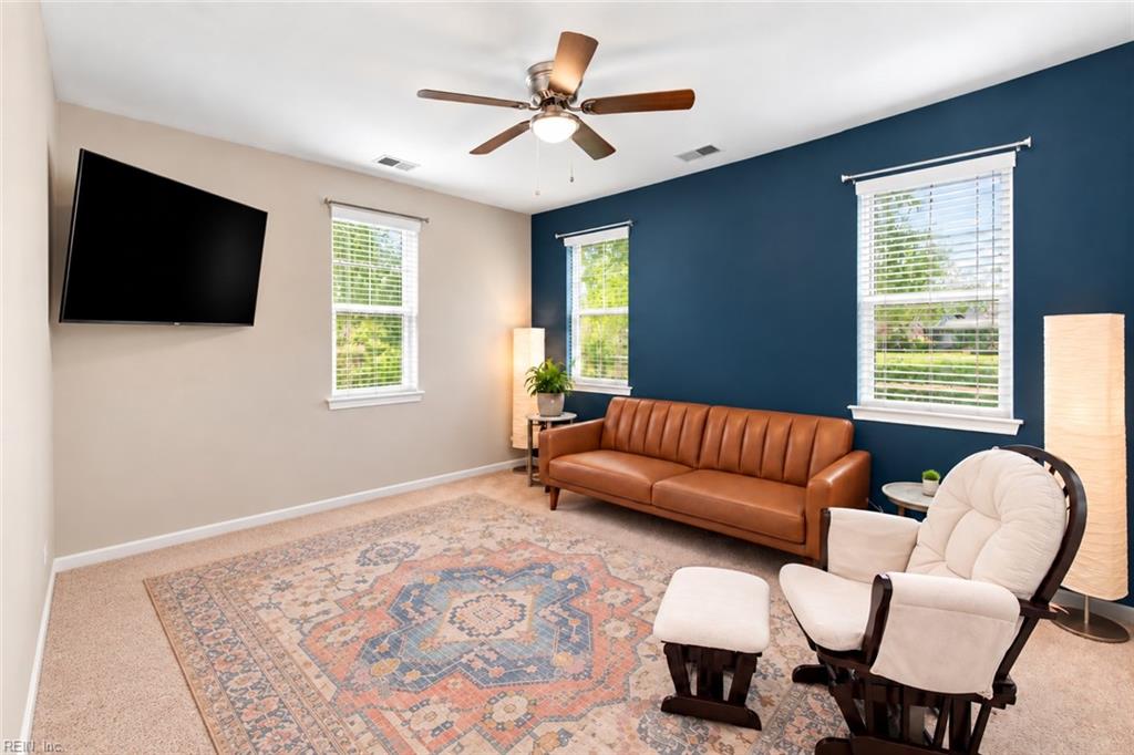 4512 Turnworth Arch Property Photo 4
