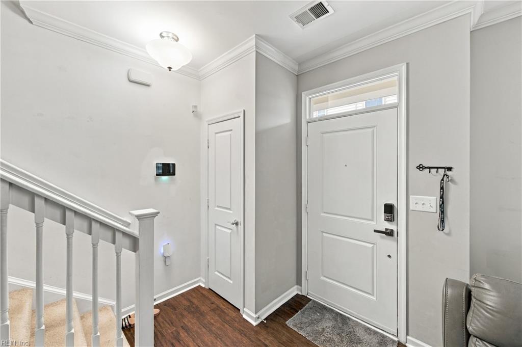 4512 Turnworth Arch Property Photo 11
