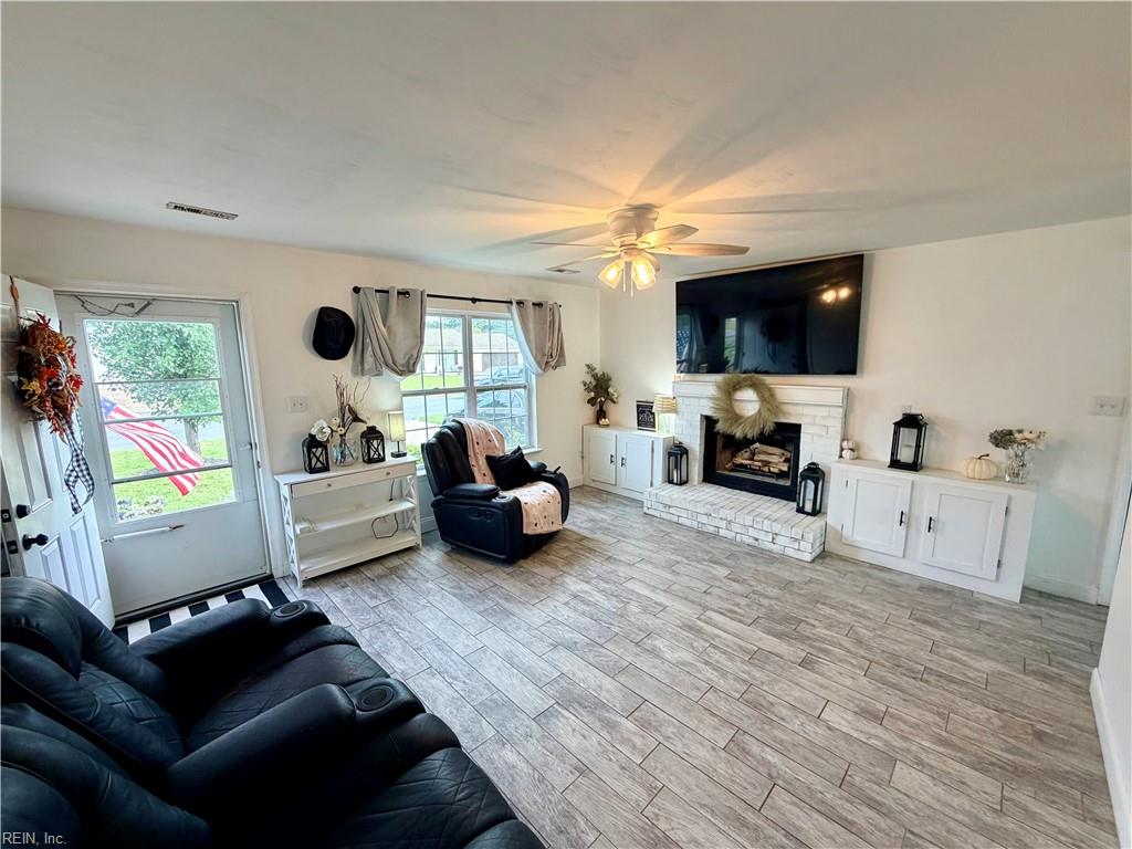 3605 Mostiler Pl Property Photo 8