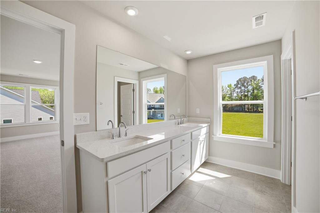 1405 Wharf Hill Dr Property Photo 8