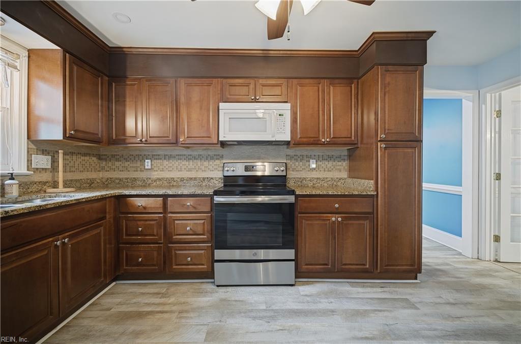 1345 Oak Ridge Dr Property Photo 6