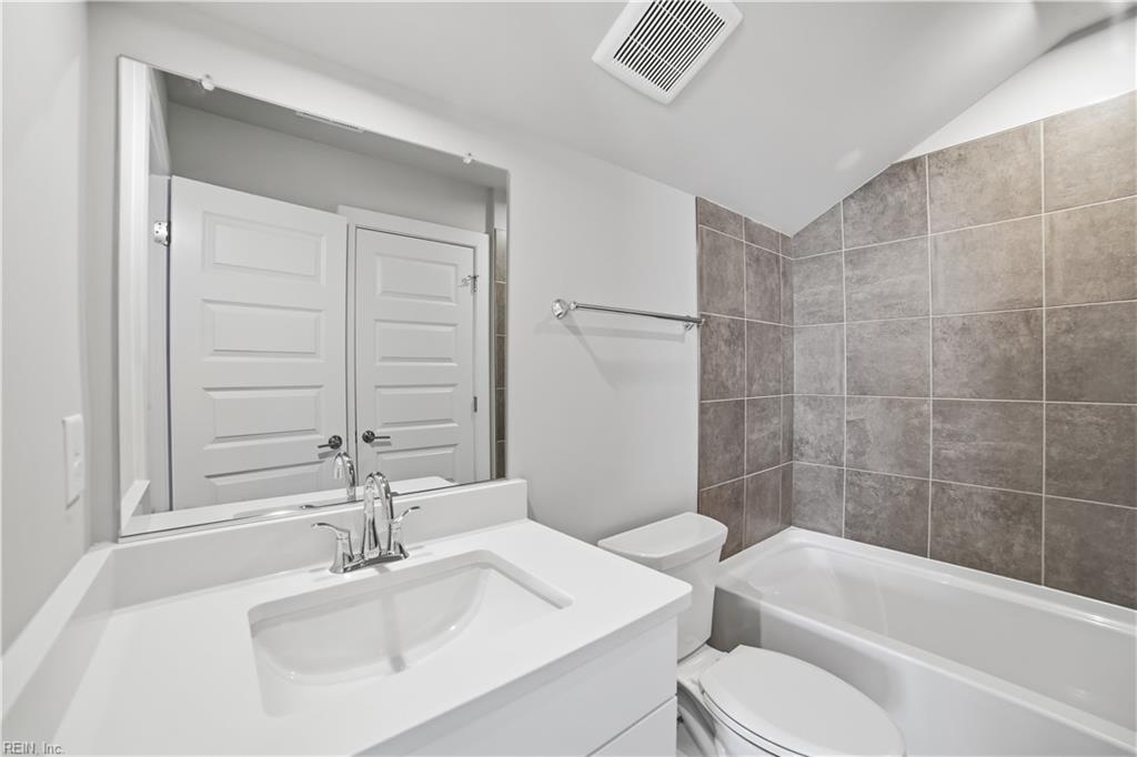 1214 Wharf Hill Dr Property Photo 14