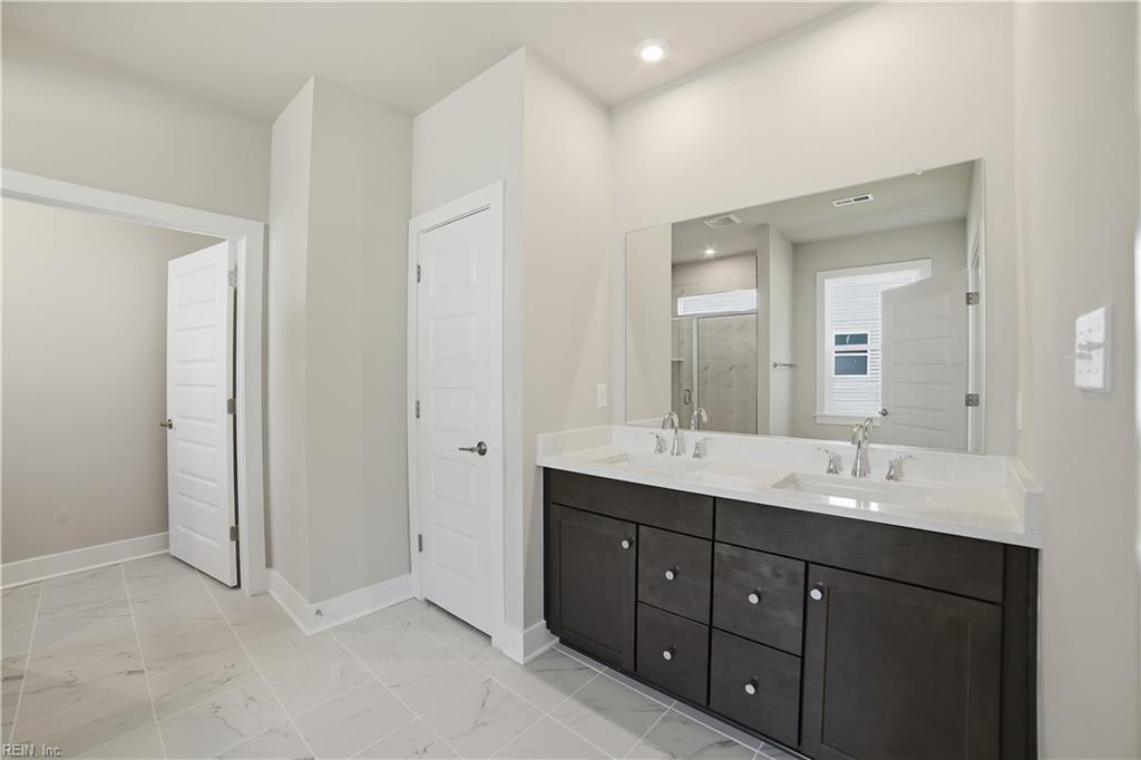 1410 Wharf Hill Dr Property Photo 8