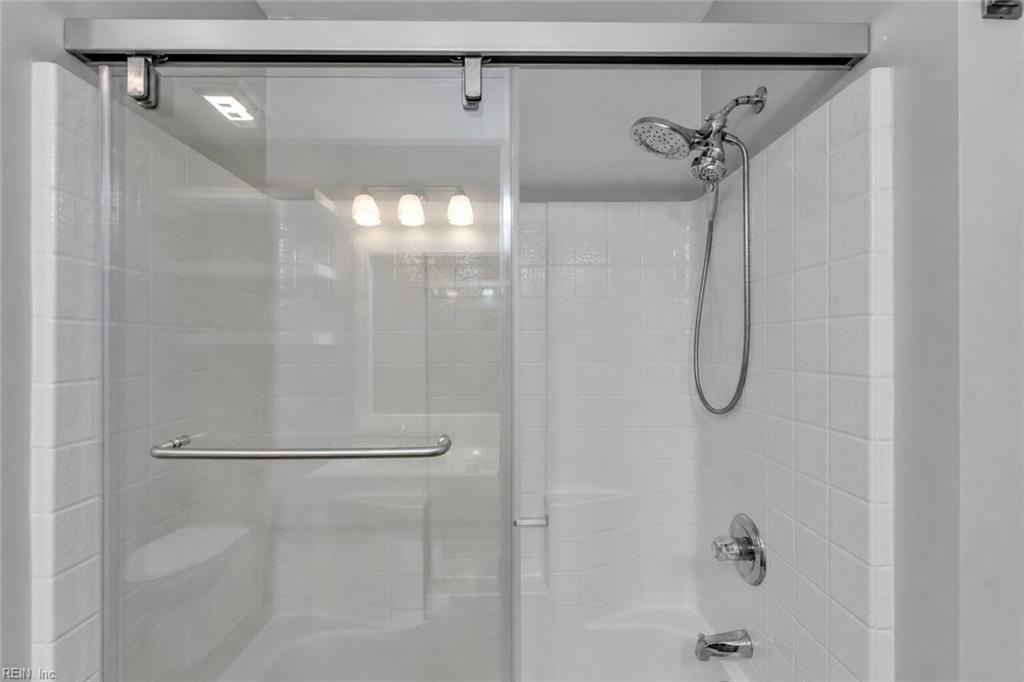 949 Oakland Ave Property Photo 19