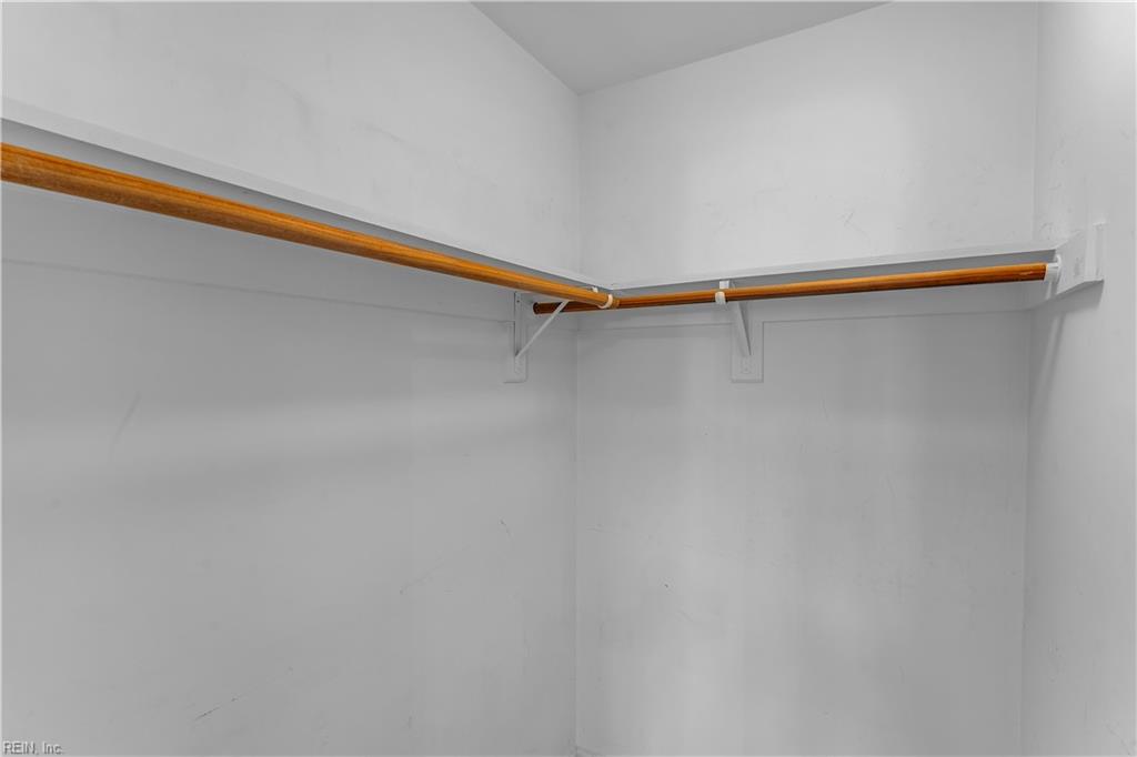 949 Oakland Ave Property Photo 31